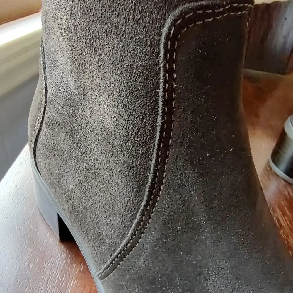 La Canadienne Highest Quality Brown Suede Riding Boots Size 5 Waterproof Comfort